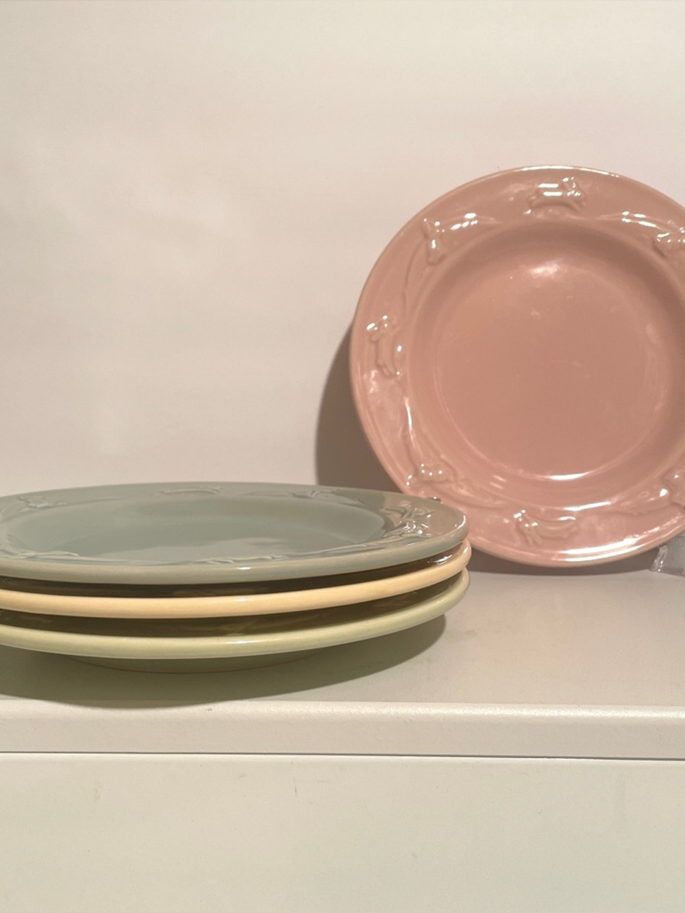 VTG Hallmark, Easter Ceramic Plate Set of 4, Pastels…Yellow, Green, Blue, Pink